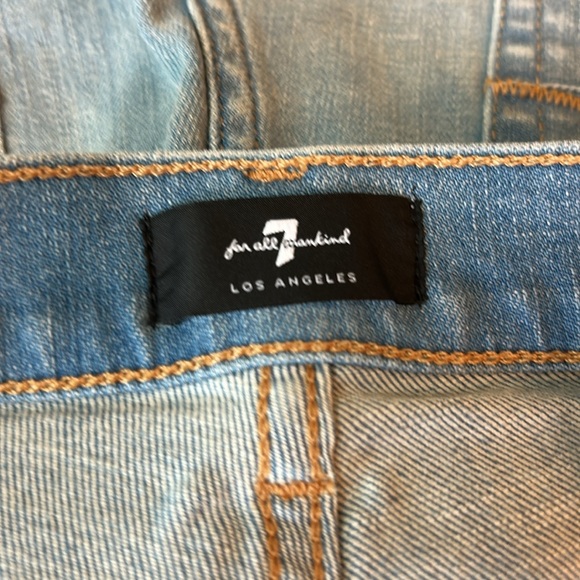 NWT 7 For All Mankind Mid Roll Jean Shorts Light Wash Size 27 - Picture 6 of 14